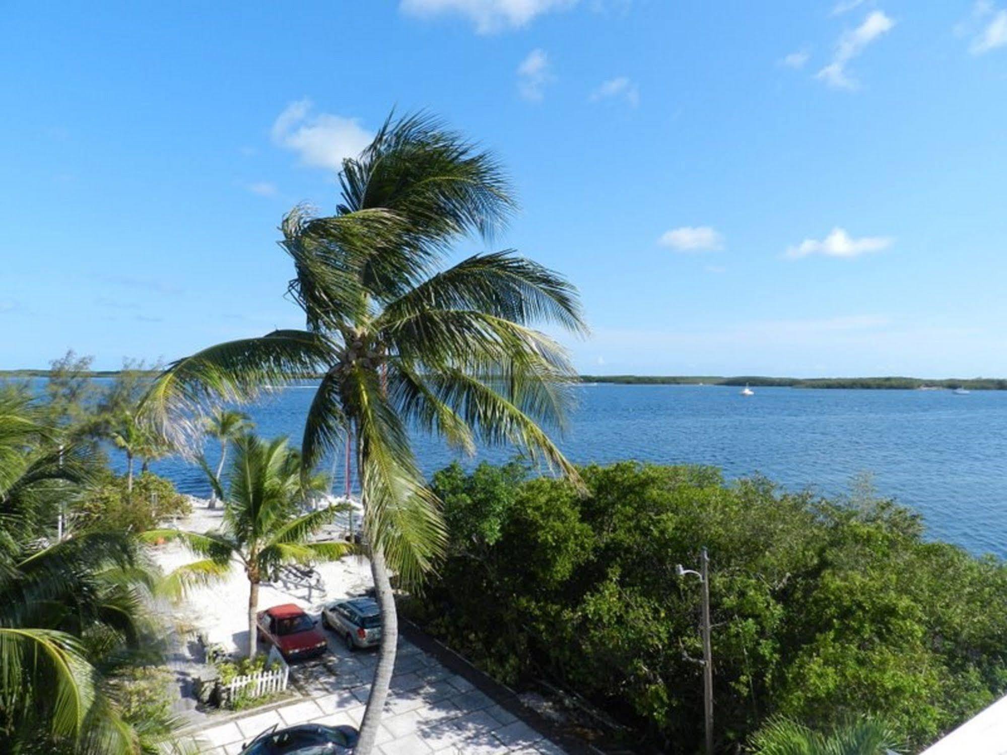 Tarpon Flats Inn & Marina - Key Largo Exterior photo